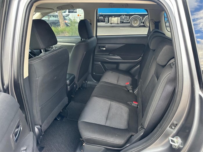 2017 MITSUBISHI OUTLANDER LS SAFETY PACK (4x4) 7 SEATS