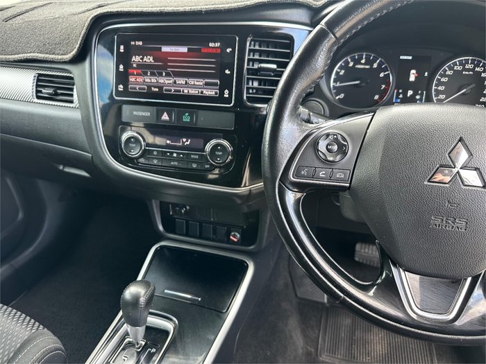2017 MITSUBISHI OUTLANDER LS SAFETY PACK (4x4) 7 SEATS