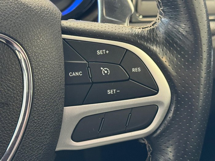 2021 Chrysler 300 SRT Core