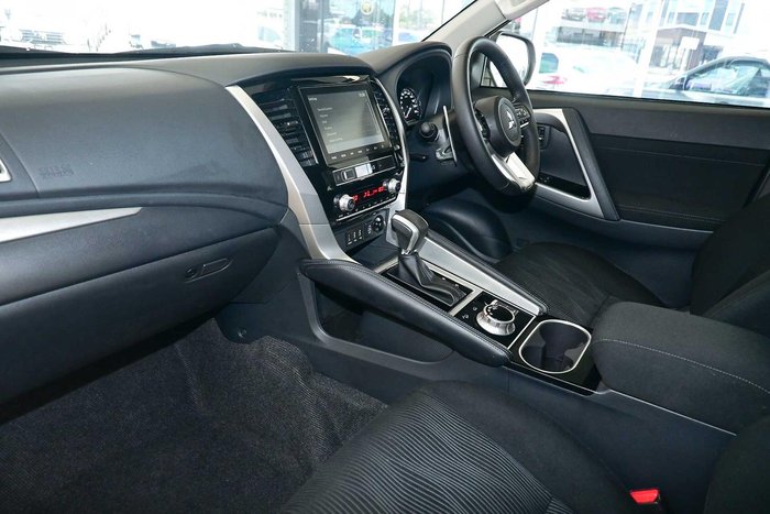 2024 Mitsubishi Pajero Sport GLS