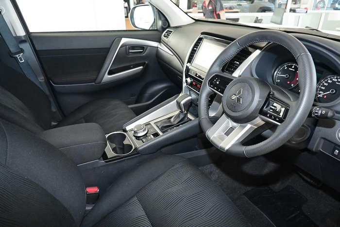 2024 Mitsubishi Pajero Sport GLS