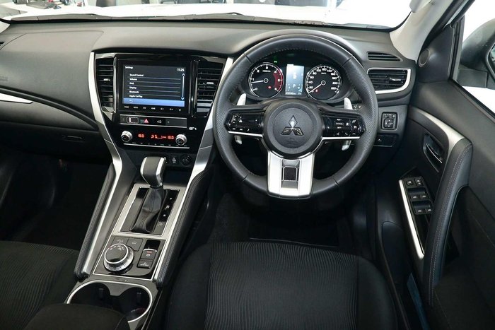 2024 Mitsubishi Pajero Sport GLS