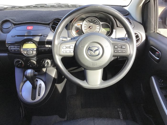 2014 Mazda 2 Neo Sport