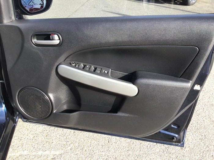 2014 Mazda 2 Neo Sport