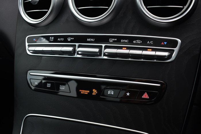 2022 Mercedes-Benz GLC-Class GLC300