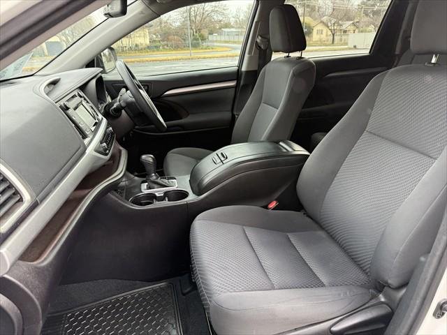 2016 Toyota Kluger GX