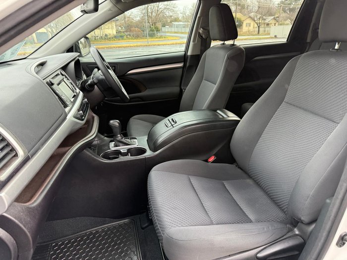 2016 Toyota Kluger GX