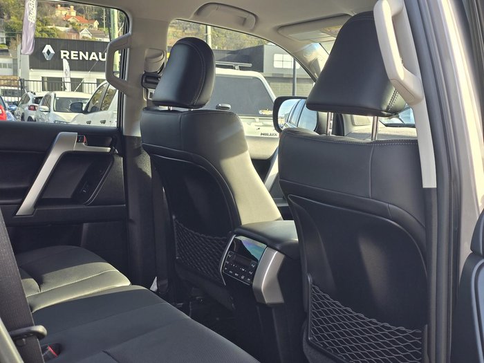2022 Toyota Landcruiser Prado VX