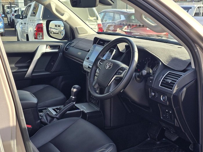 2022 Toyota Landcruiser Prado VX