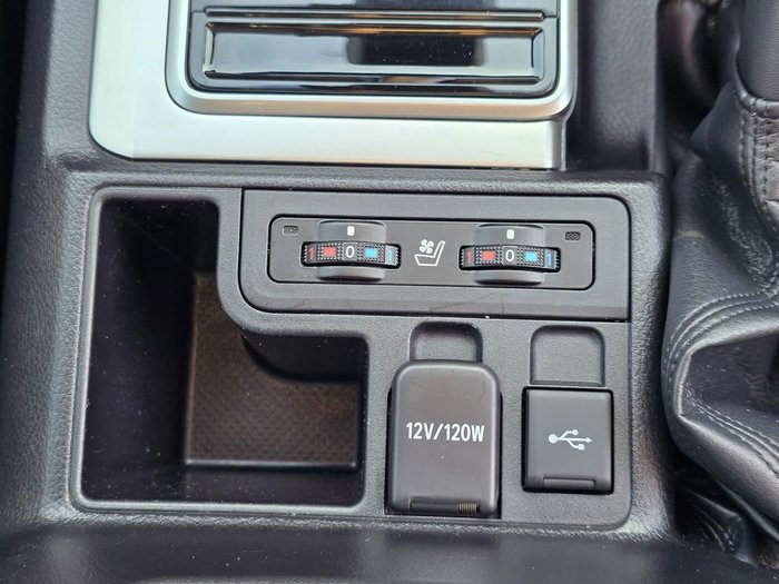 2022 Toyota Landcruiser Prado VX