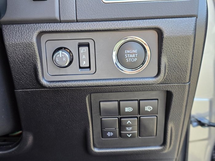 2022 Toyota Landcruiser Prado VX