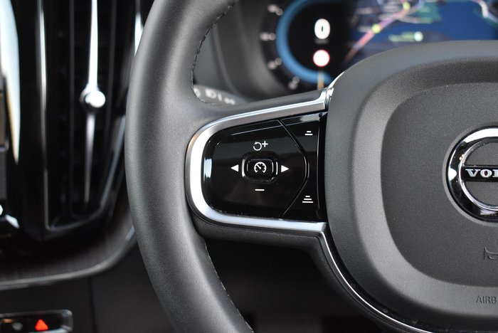 2023 Volvo XC60 Ultimate B5 Bright