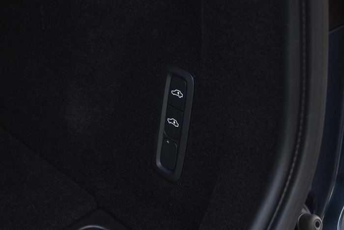 2023 Volvo XC60 Ultimate B5 Bright