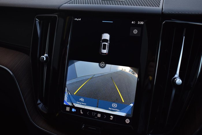 2023 Volvo XC60 Ultimate B5 Bright