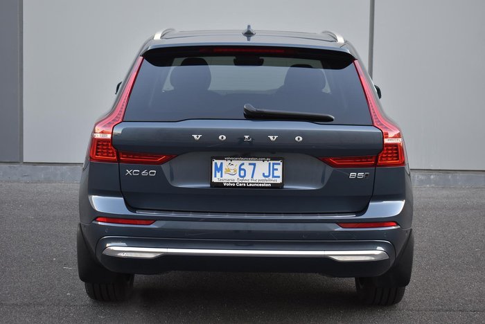 2023 Volvo XC60 Ultimate B5 Bright