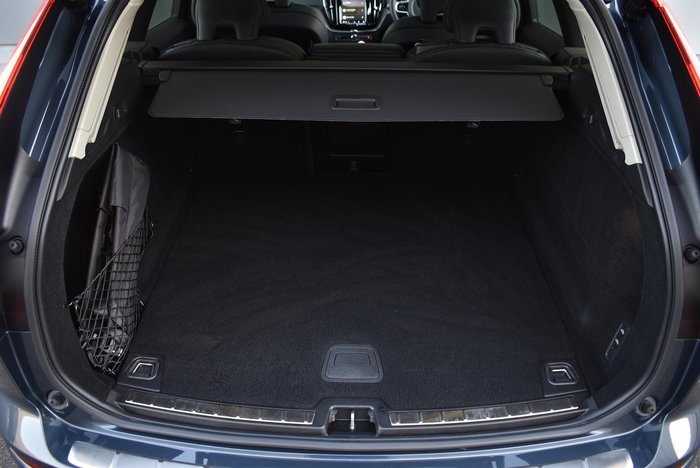 2023 Volvo XC60 Ultimate B5 Bright