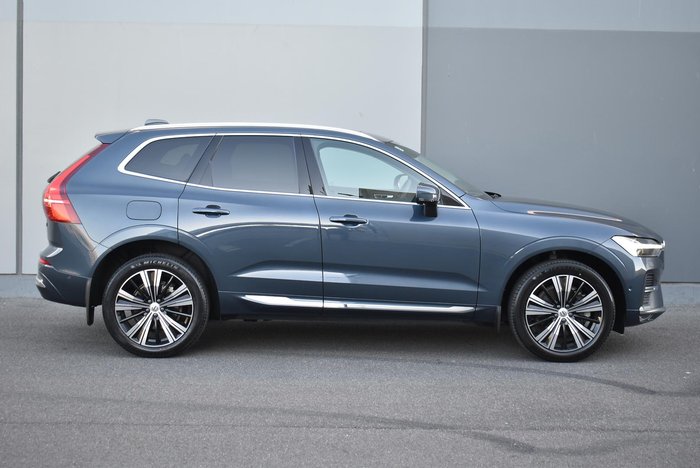 2023 Volvo XC60 Ultimate B5 Bright