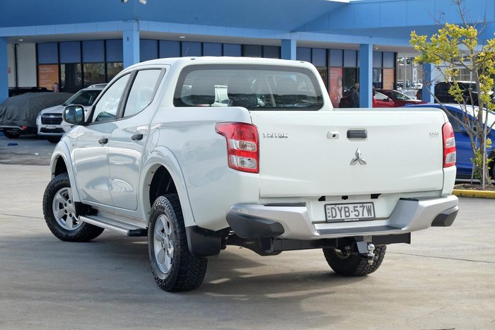 2017 Mitsubishi Triton GLX+ MQ MY18 4X4 Dual Range White