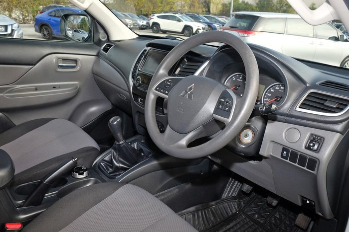 2017 Mitsubishi Triton GLX+ MQ MY18 4X4 Dual Range White