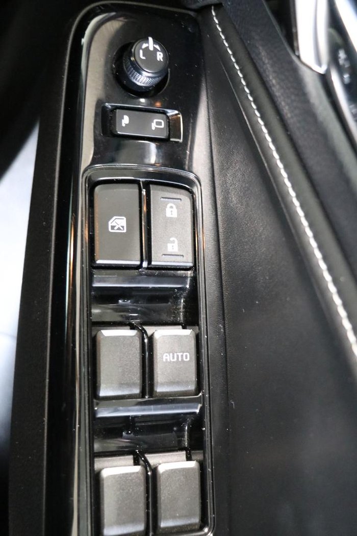 2022 Isuzu MU-X LS-T