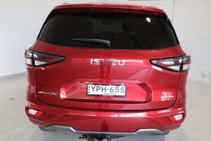 2022 Isuzu MU-X LS-T