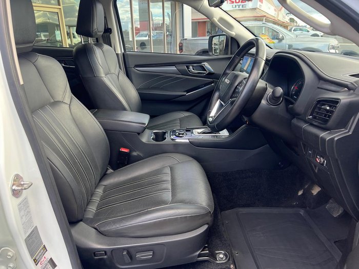 2022 Isuzu MU-X LS-T