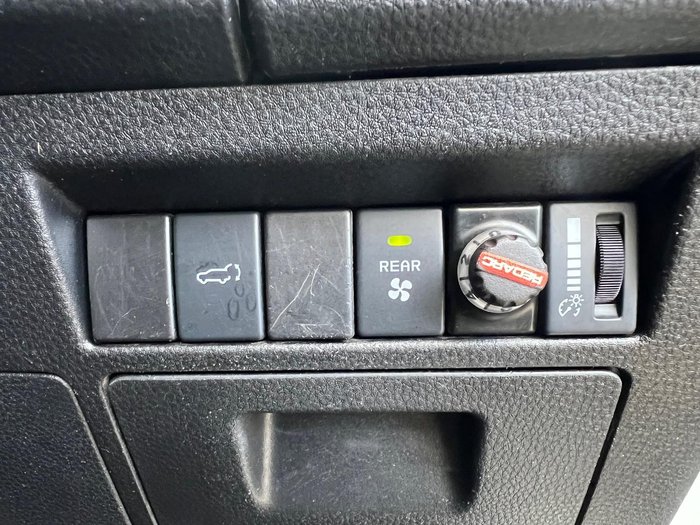 2022 Isuzu MU-X LS-T