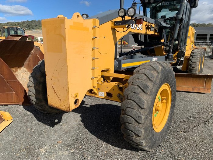 2012 John Deere 670G Grader