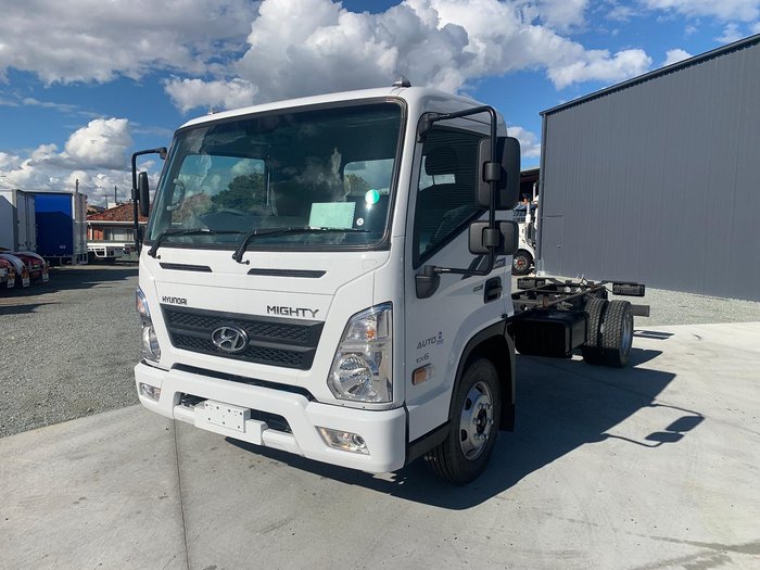 2025 Hyundai Mighty EX4/6 White