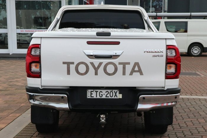 2022 Toyota Hilux SR5