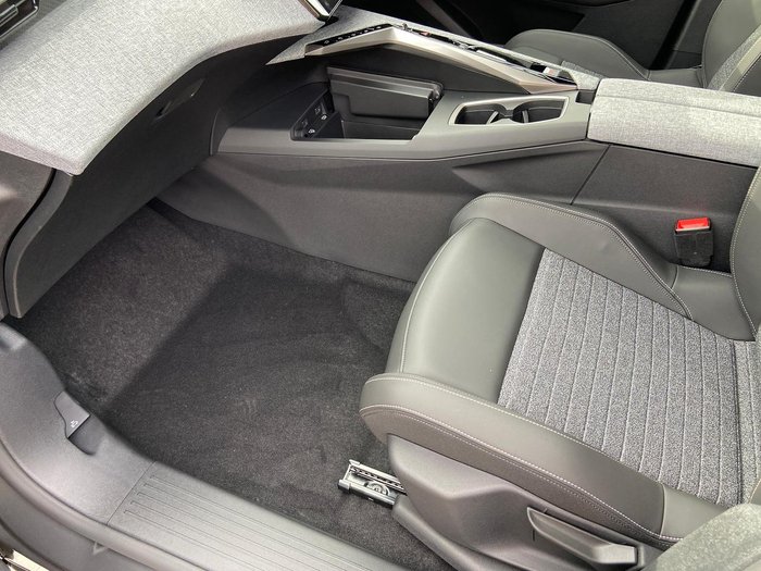 2025 Peugeot 5008 Allure Hybrid P74 MY25 Titanium Grey