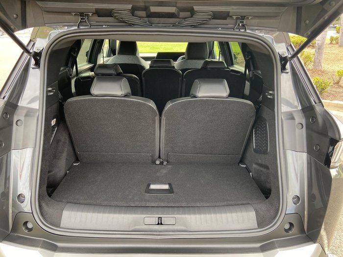 2025 Peugeot 5008 Allure Hybrid P74 MY25 Titanium Grey