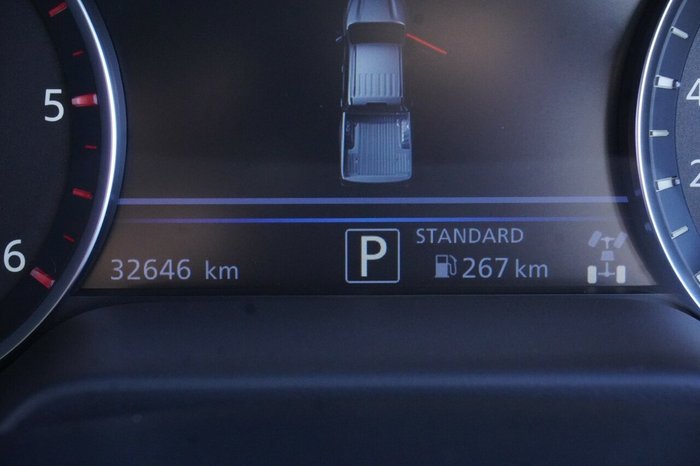 2022 Nissan Navara ST-X
