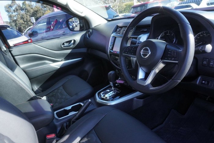 2022 Nissan Navara ST-X