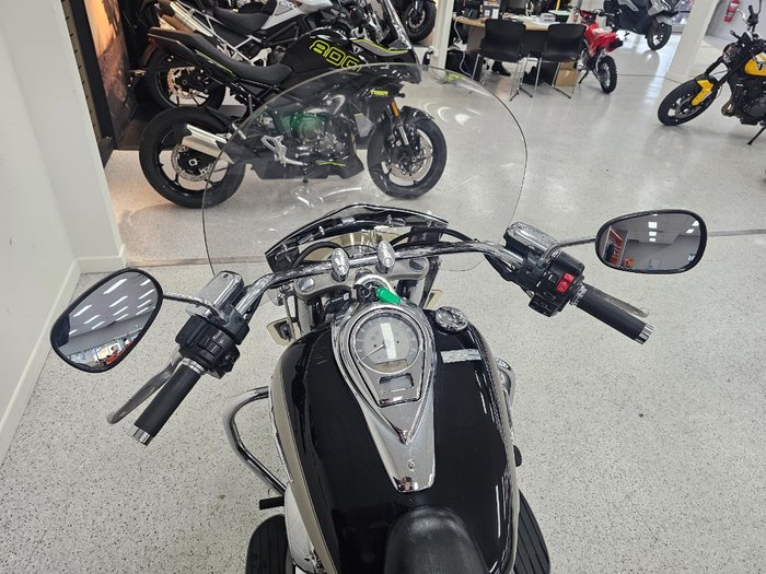2010 Kawasaki VULCAN 1700 NOMAD Black