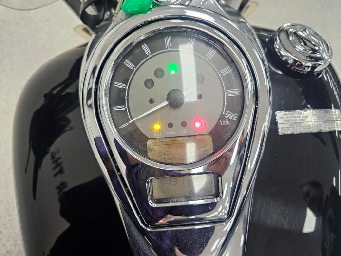 2010 Kawasaki VULCAN 1700 NOMAD Black