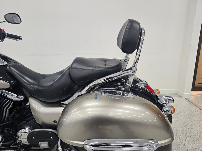 2010 Kawasaki VULCAN 1700 NOMAD Black