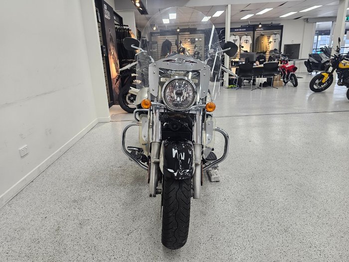 2010 Kawasaki VULCAN 1700 NOMAD Black