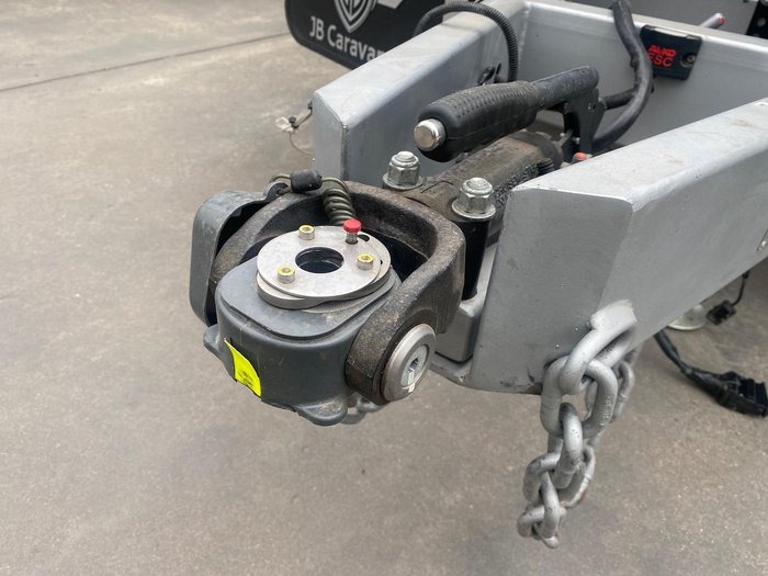 2023 JB Caravans 20'6 Dirt Road Xtreme Side Club