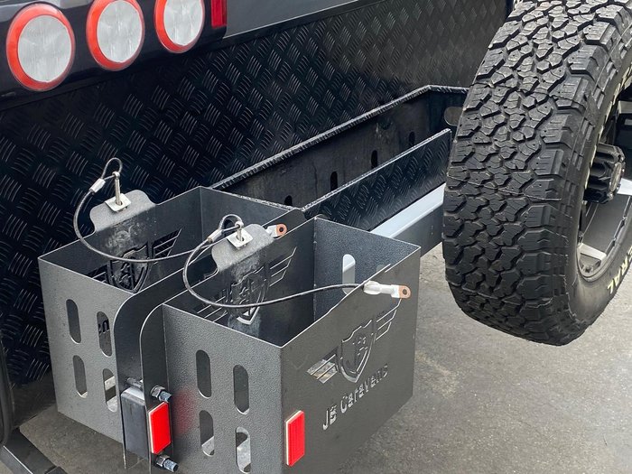 2023 JB Caravans 20'6 Dirt Road Xtreme Side Club