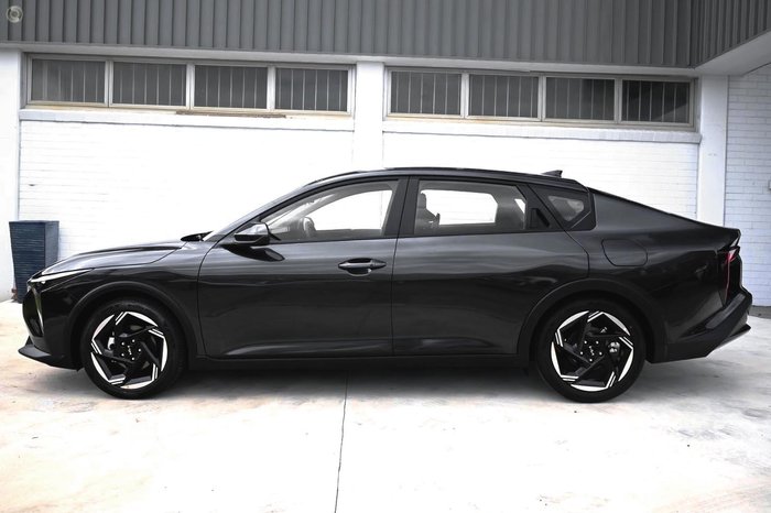2025 Kia K4 Sport