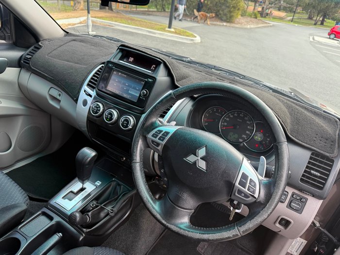 2015 Mitsubishi Challenger