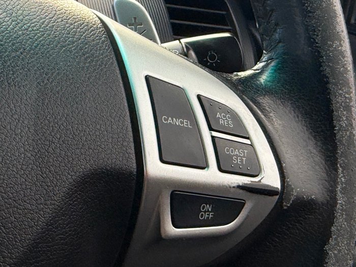 2015 Mitsubishi Challenger