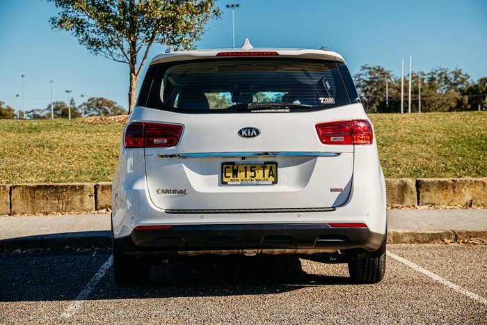 2020 Kia Carnival S