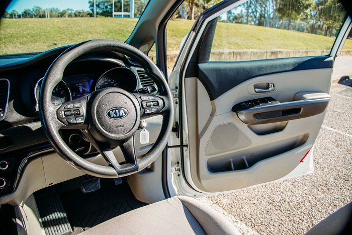 2020 Kia Carnival S