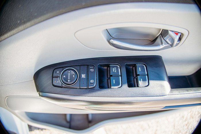 2020 Kia Carnival S