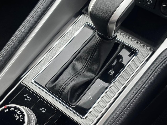 2023 Mitsubishi Pajero Sport GLS