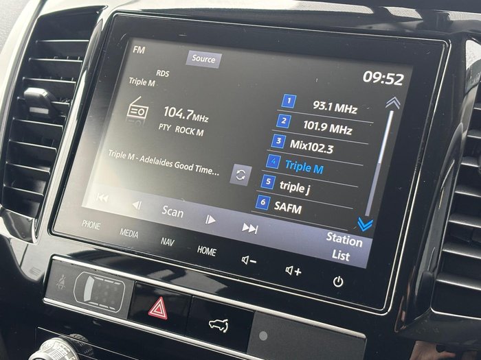 2023 Mitsubishi Pajero Sport GLS