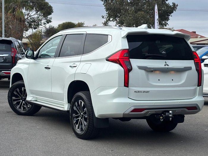 2023 Mitsubishi Pajero Sport GLS