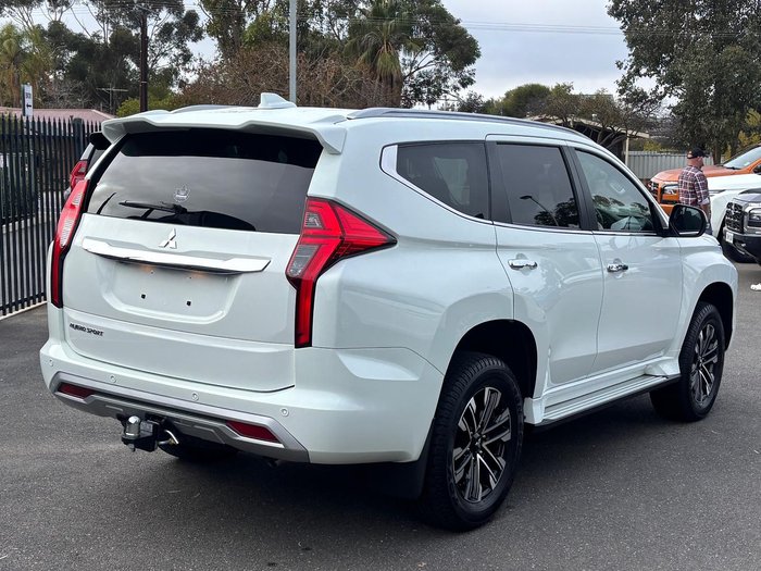 2023 Mitsubishi Pajero Sport GLS
